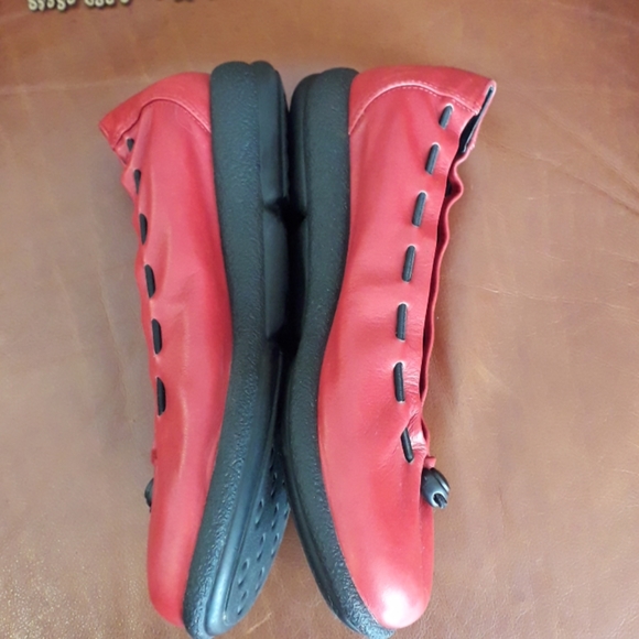 Dansko GRACIE  Round Toe Ballet Flats - Picture 3 of 6